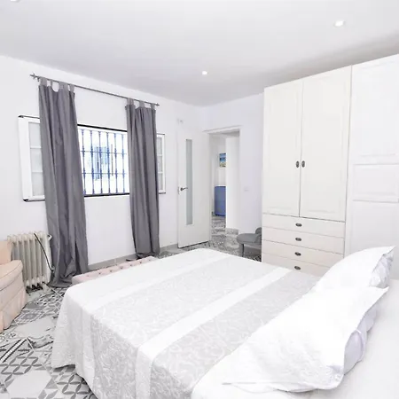 Villa Buganvillas, Relax Con Piscina Privada A Pocos Minutos De La Barrosa Y Santi Petri Chiclana de la Frontera